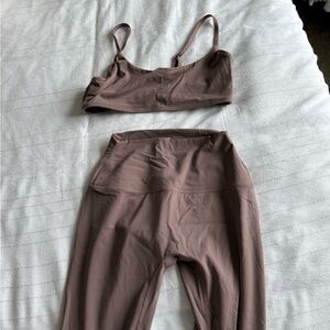 SET Active Grey-Purple Leggings and Top Set
